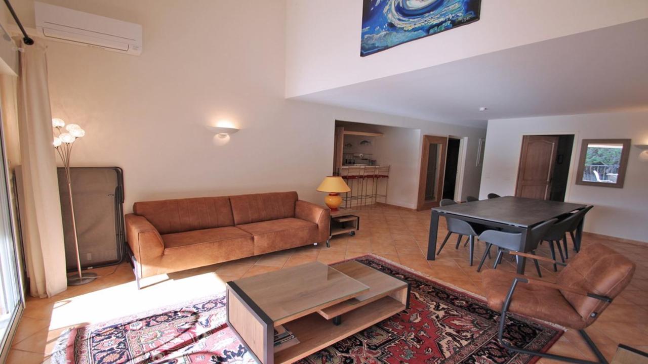 Sainte-Maxime - 3 Bedroom Apartment, Air Conditioned, Outdoor Terrace, Swimming Pool Exterior photo