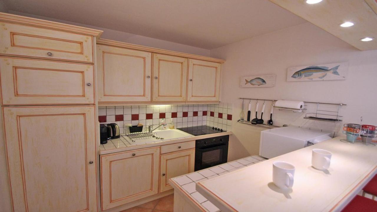 Sainte-Maxime - 3 Bedroom Apartment, Air Conditioned, Outdoor Terrace, Swimming Pool Exterior photo